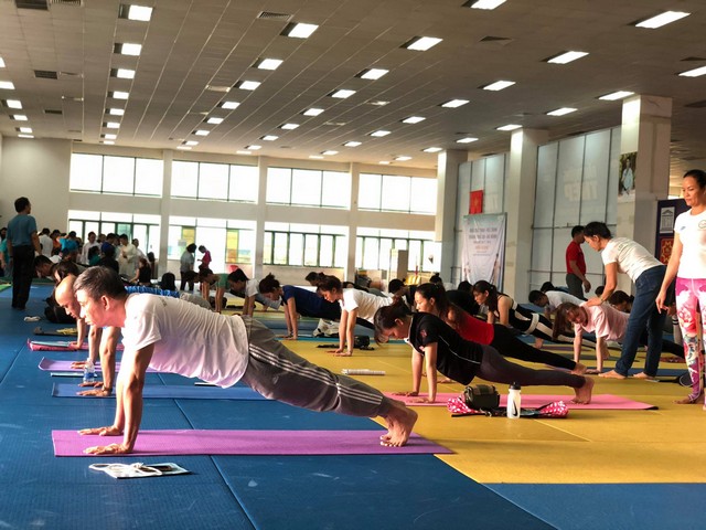 Việt Nam hiện nay có rất nhiều khóa học đào tạo huấn luyện viên yoga cho bạn lựa chọn