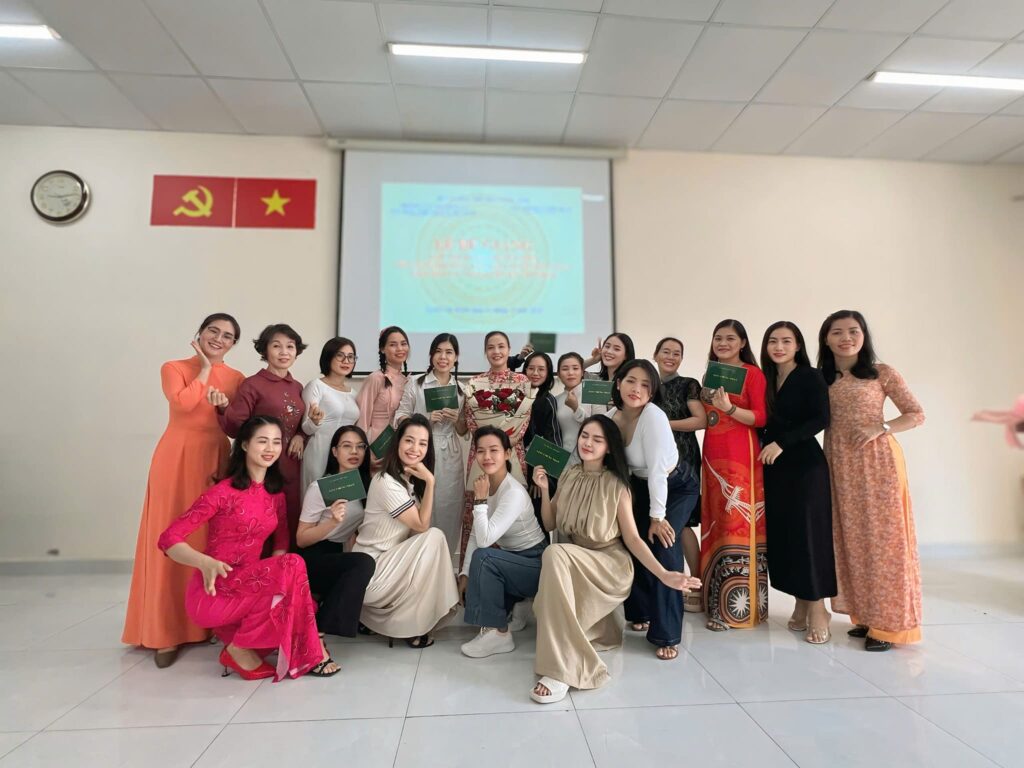 Dạy Yoga Tại Nhà TPHCM